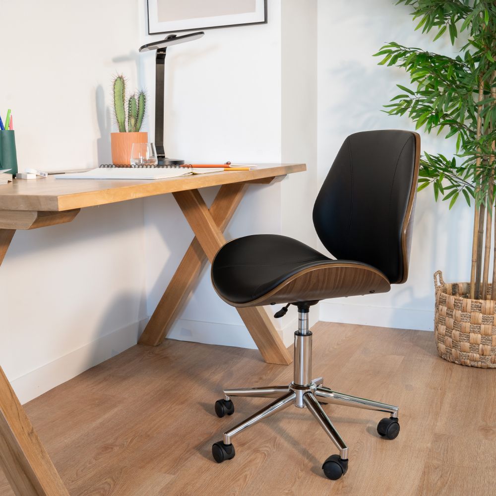 chaise de bureau cuir synthetique noir et bois archie